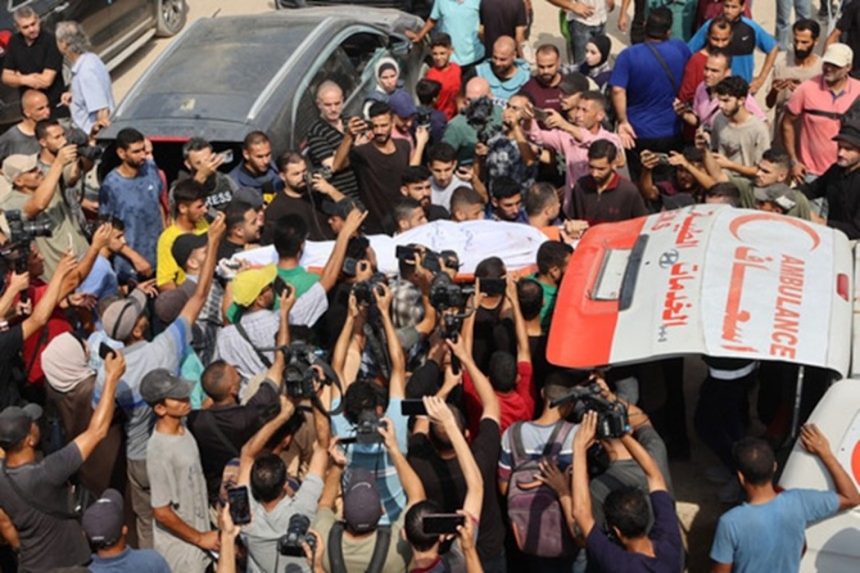 ΓΑΖΑ: ΣΦΑΓΕΙΟ ΔΗΜΟΣΙΟΓΡΑΦΩΝ ΓΑΖΑ: ΣΦΑΓΕΙΟ ΔΗΜΟΣΙΟΓΡΑΦΩΝ